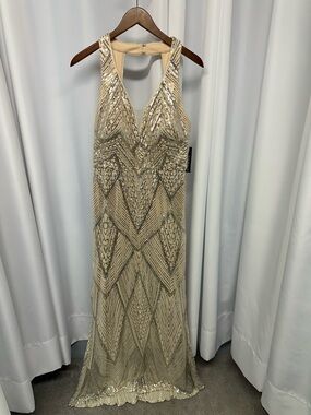 R&M Richards Champagne Sequin V-Neck halter Evening Gown size 10 NWT